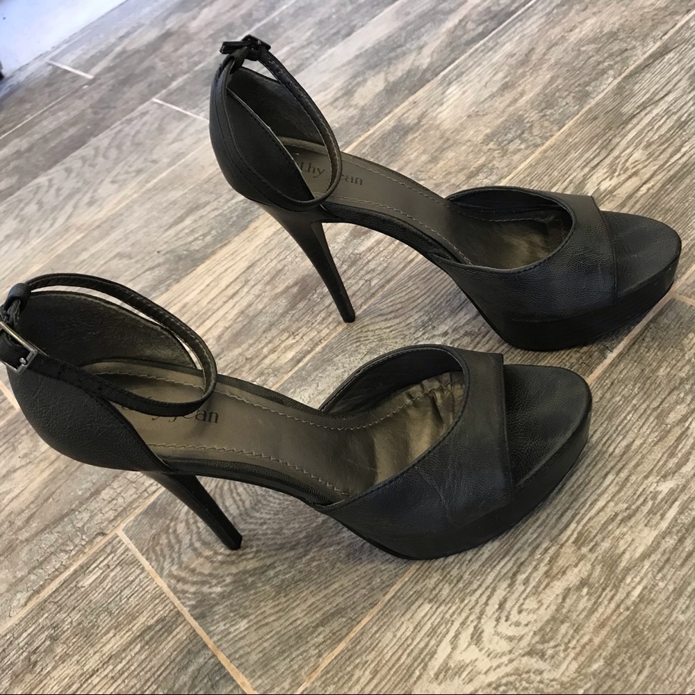 Charcoal Grey Pumps